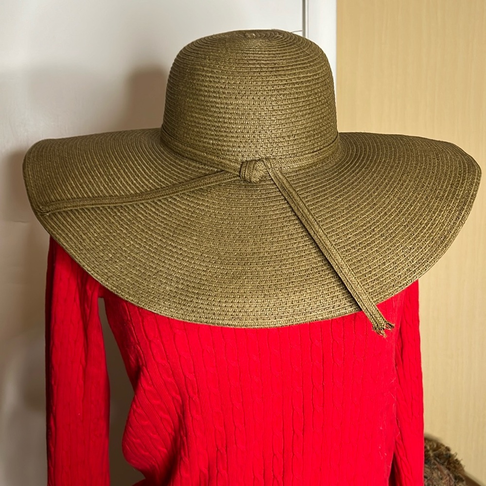 D & Y Wide Brim Sun Hat